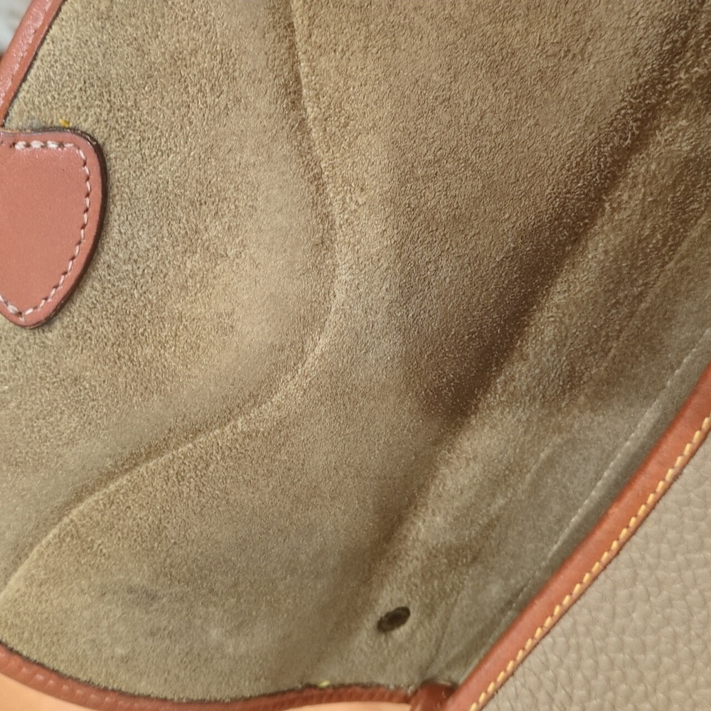 Dooney & Bourke Vintage Tan All Weather Leather Crossbody Purse Bag CALLOUTS - Picture 10 of 14